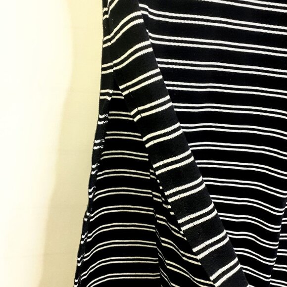 Isaac Mizrahi Size Large Stretch Black/White Striped Pencil Skirt W/Pockets - Picture 4 of 5